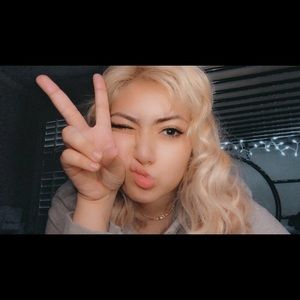 Meet your Posher, Raquel